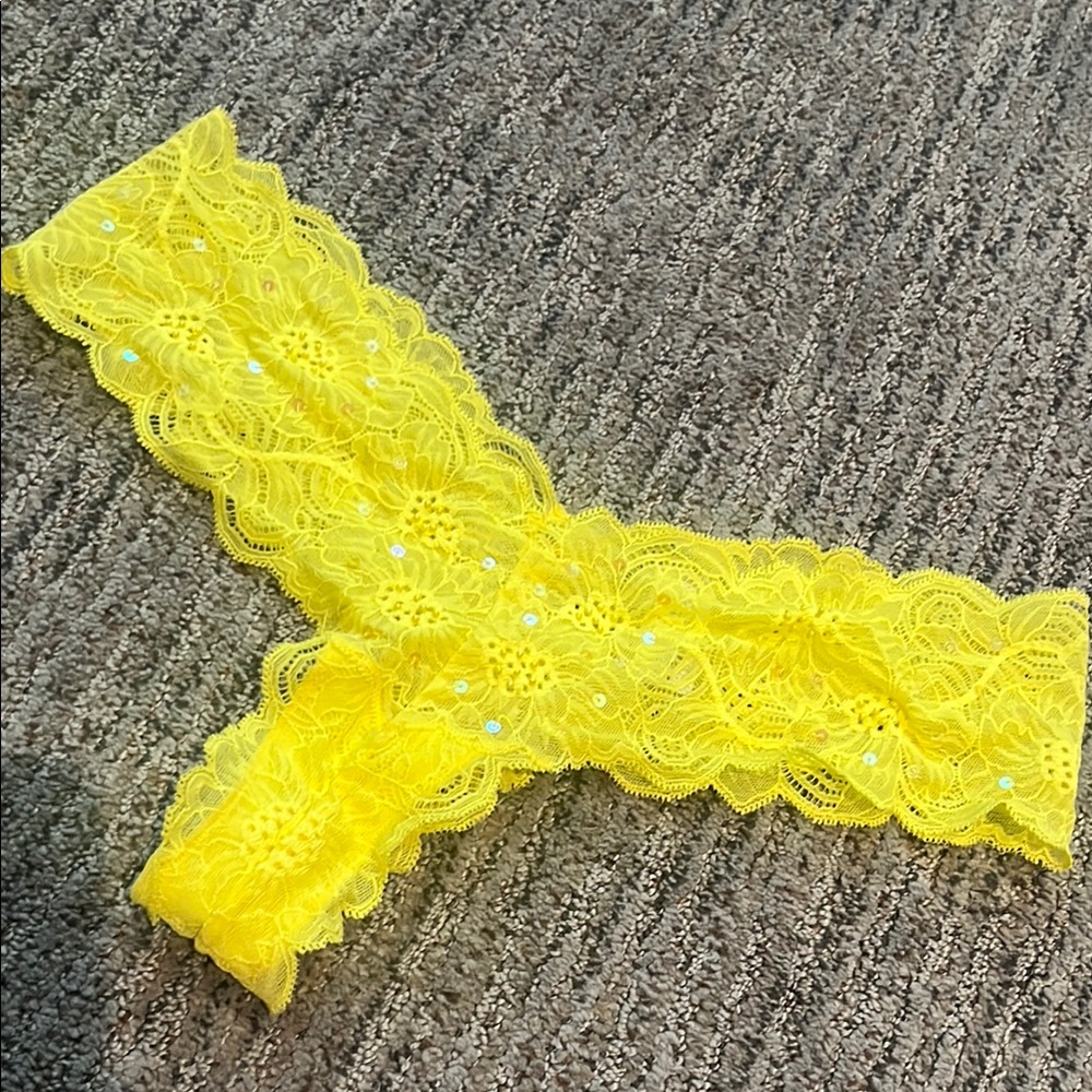 LA SENZA lace panties size medium